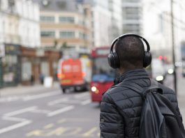 headphones for travelers
